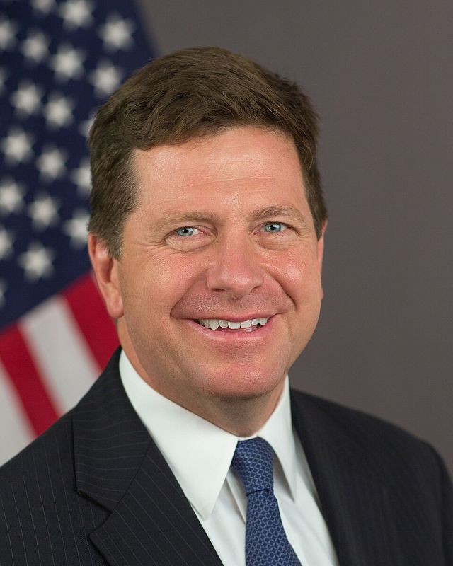 Official SEC portrait of Jay Clayton